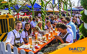 Khai mạc lễ hội bia